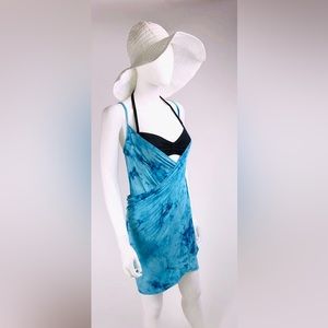 Beach cover up https://www.elamardesigns.com/